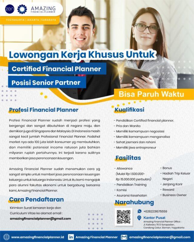 Smiling Financial Planner talking with customer